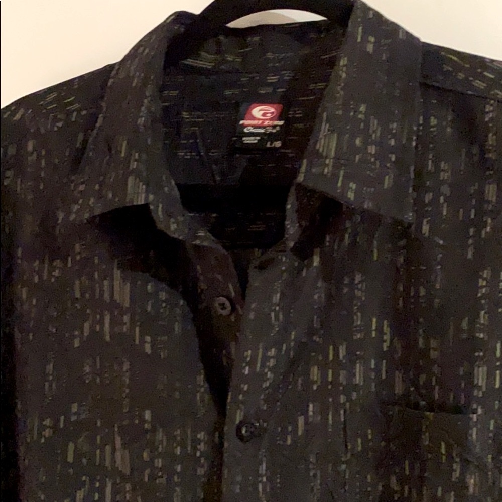 POINT ZERO Black w/ Green Shirt!!! Size L